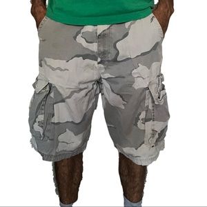 White & Grey 90’s camo cargo Billabong shorts.
